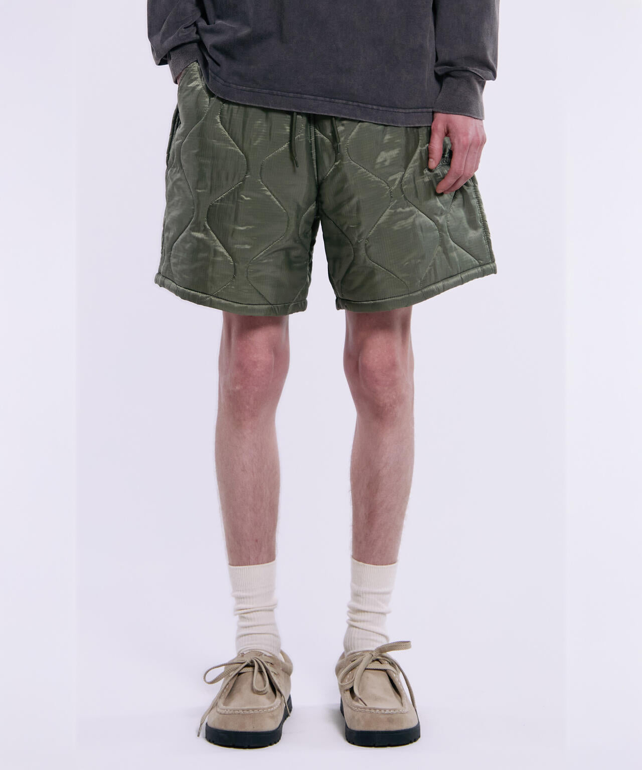 RELAXED QUILTED SHORT