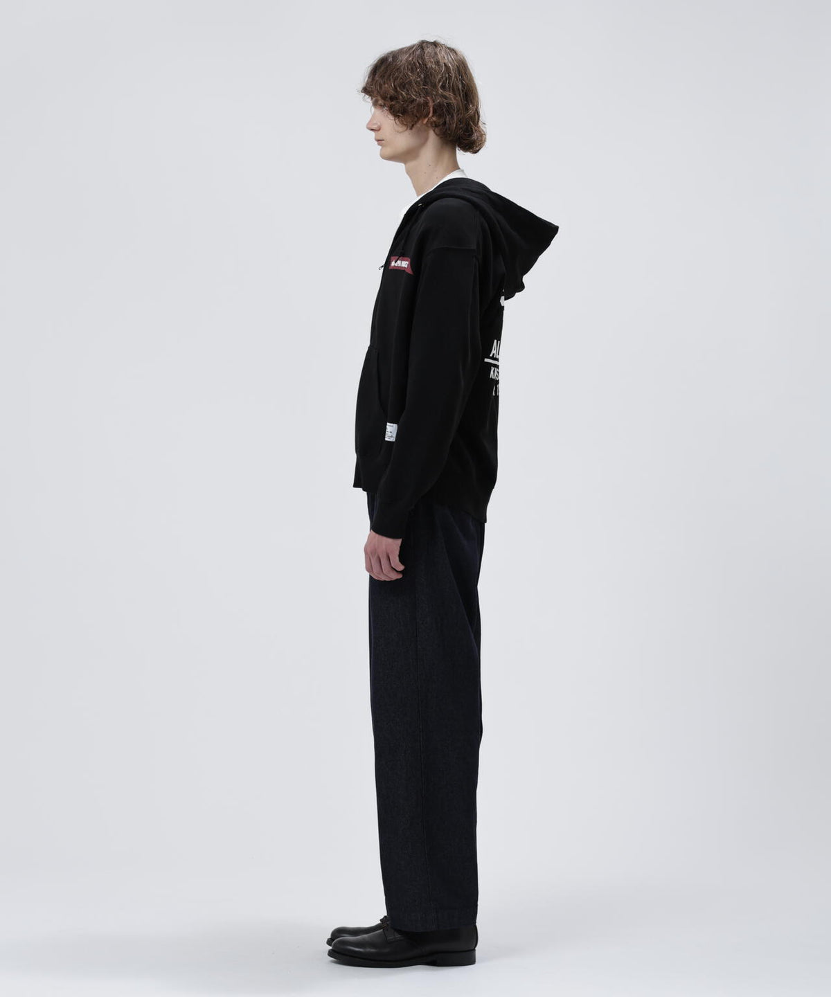 187cm C:83 W:66 H:85.5 着用サイズ:L