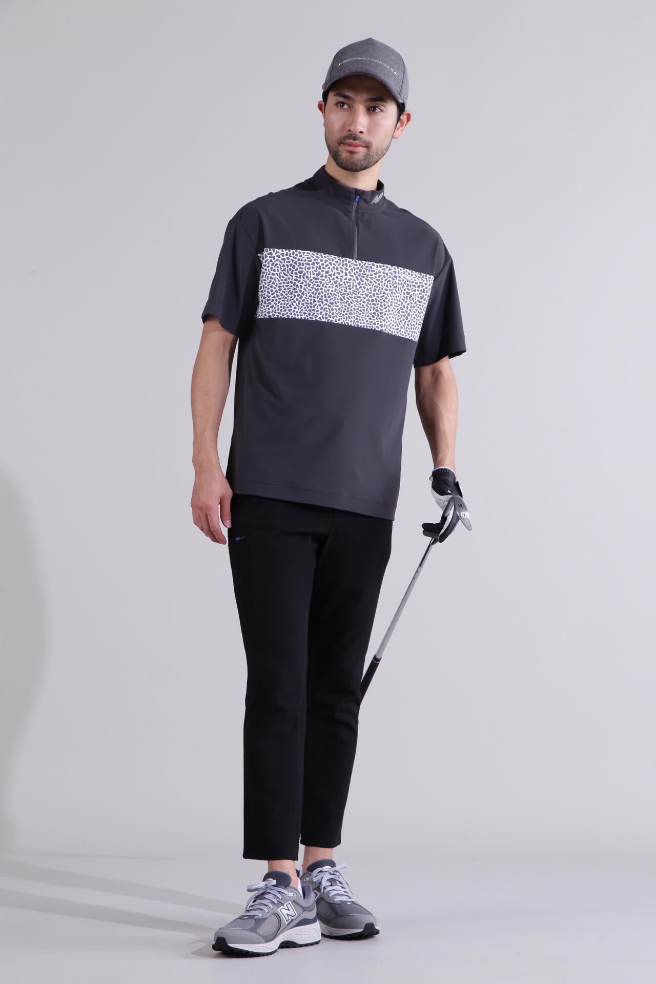 【直営店舗限定】テーパード クロップド パンツ (MENS)