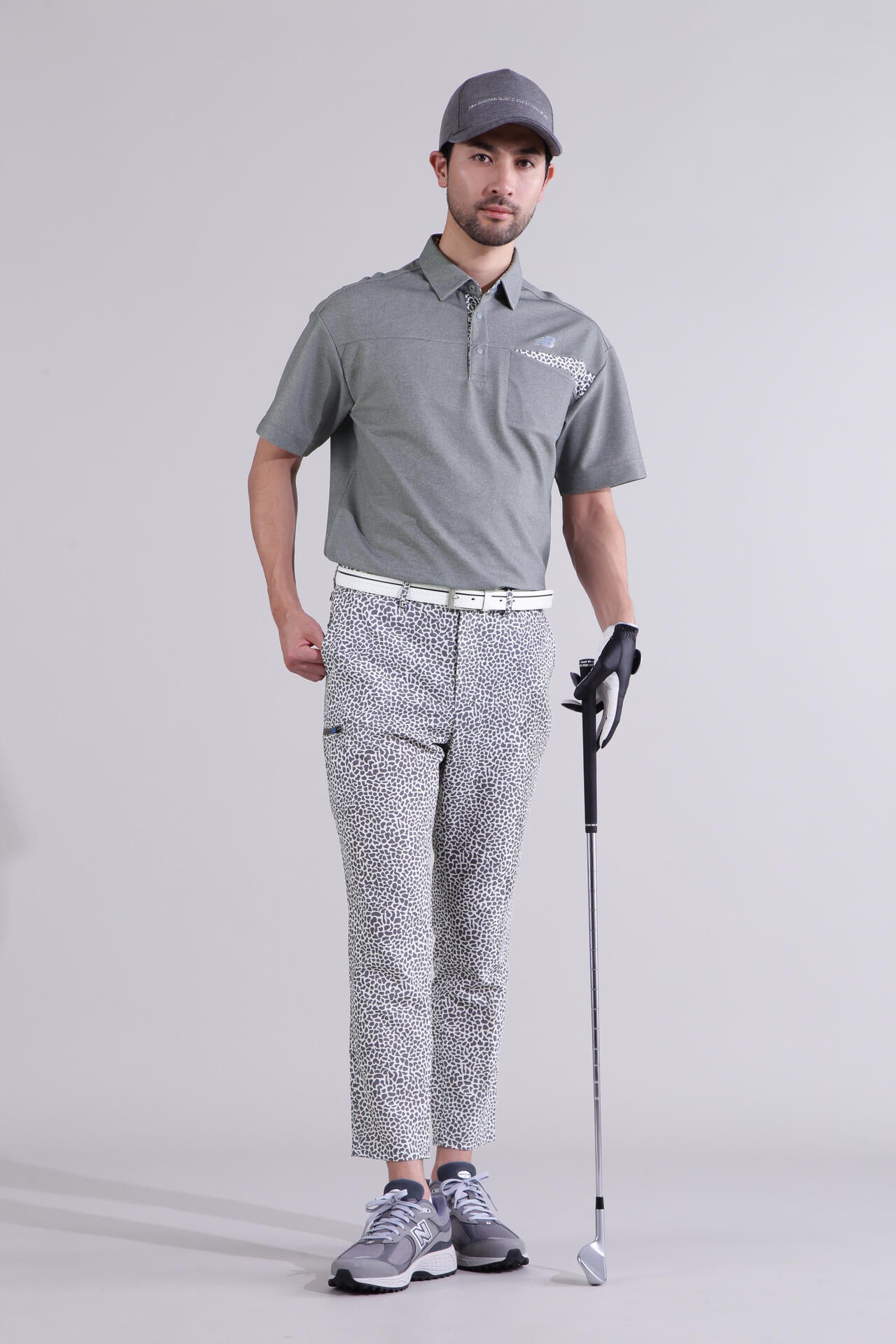 【直営店舗限定】テーパード クロップド パンツ (MENS)