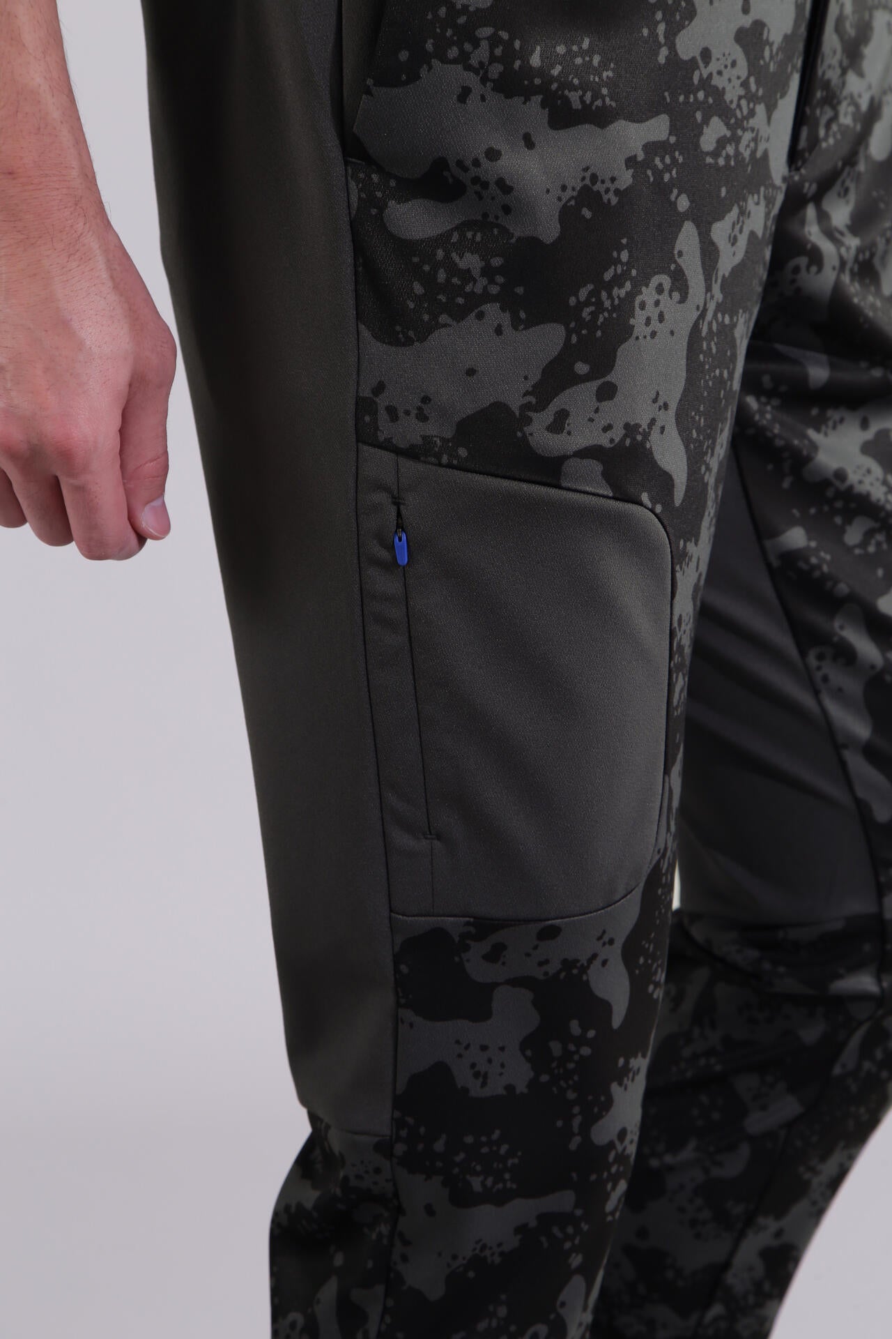 【直営店舗限定】スウェット テーパード ロングパンツ (MENS)
