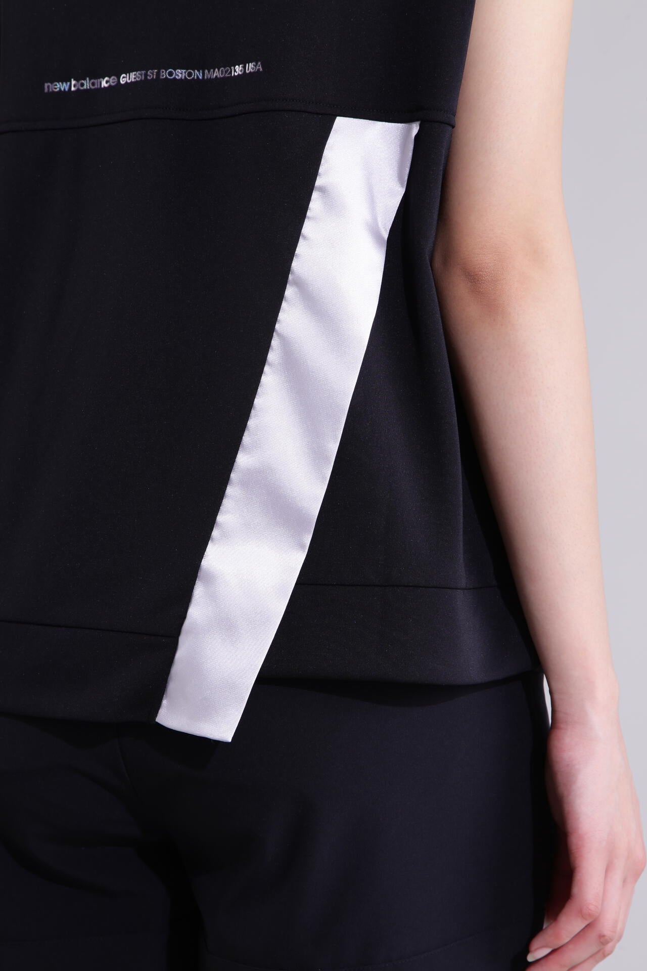 【直営店舗限定】ラップバック ハーフジップ プルオーバー (WOMENS)