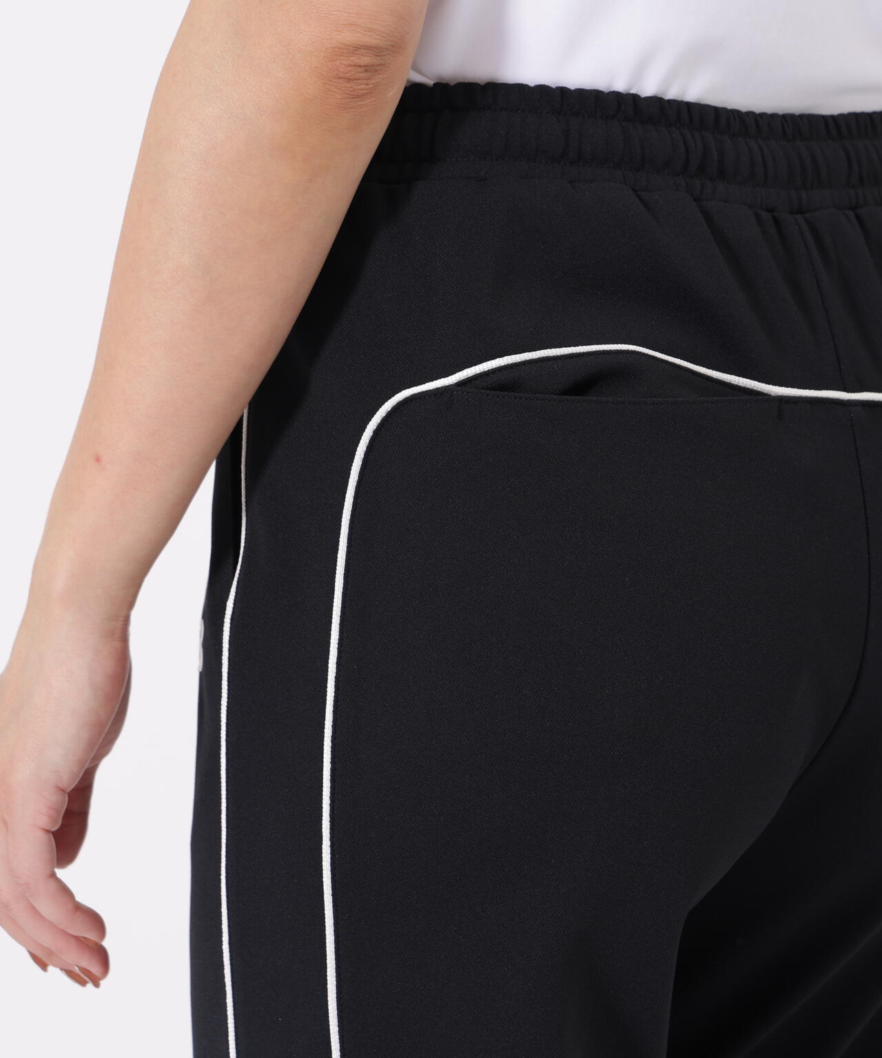 ワイド テーパード ジョガーパンツ (WOMENS)