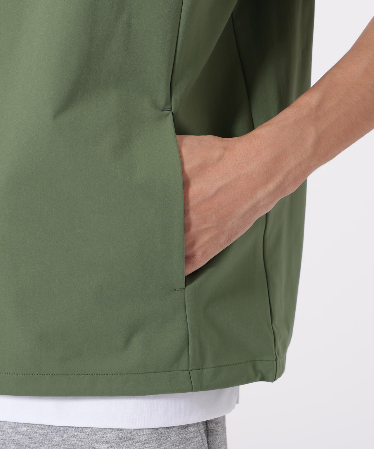 ハーフスリーブ スタンドジップ プルオーバー (MENS)