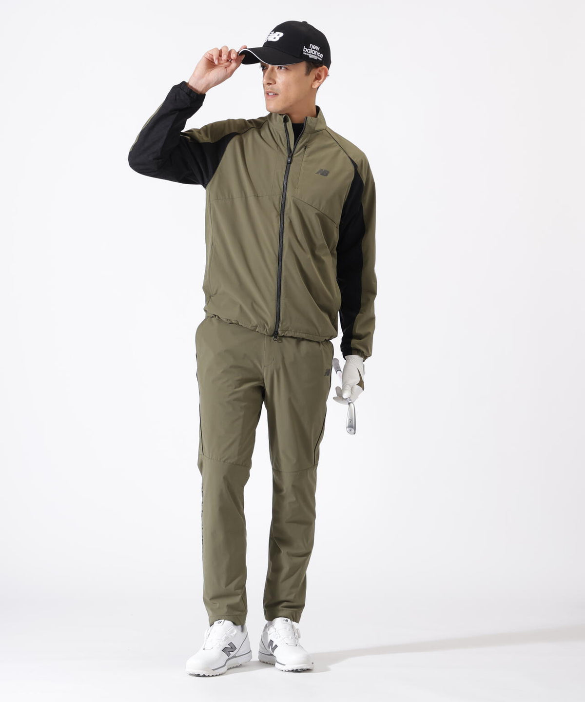Height: 185cm    Chest: 81cm   Waist: 68cm　Hips: 90cm 着用サイズ：5