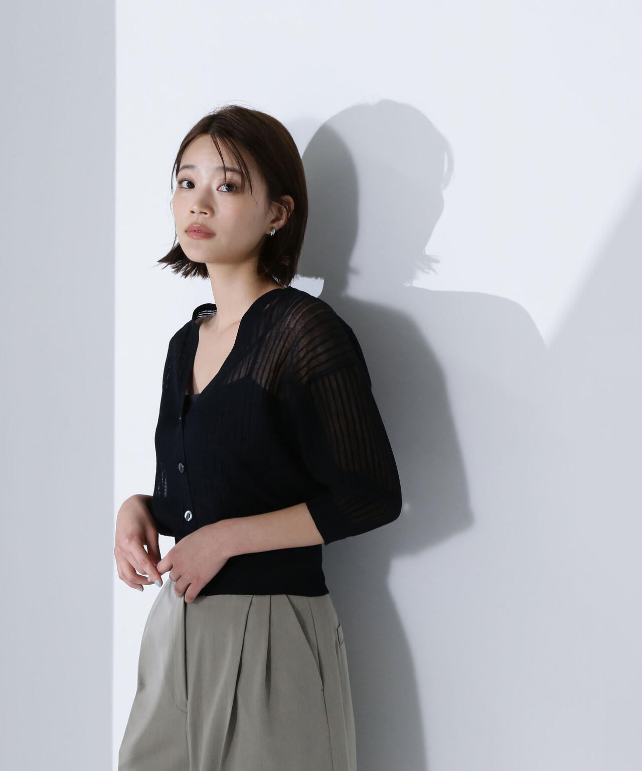 Vネックシアーリブカーディガン＊