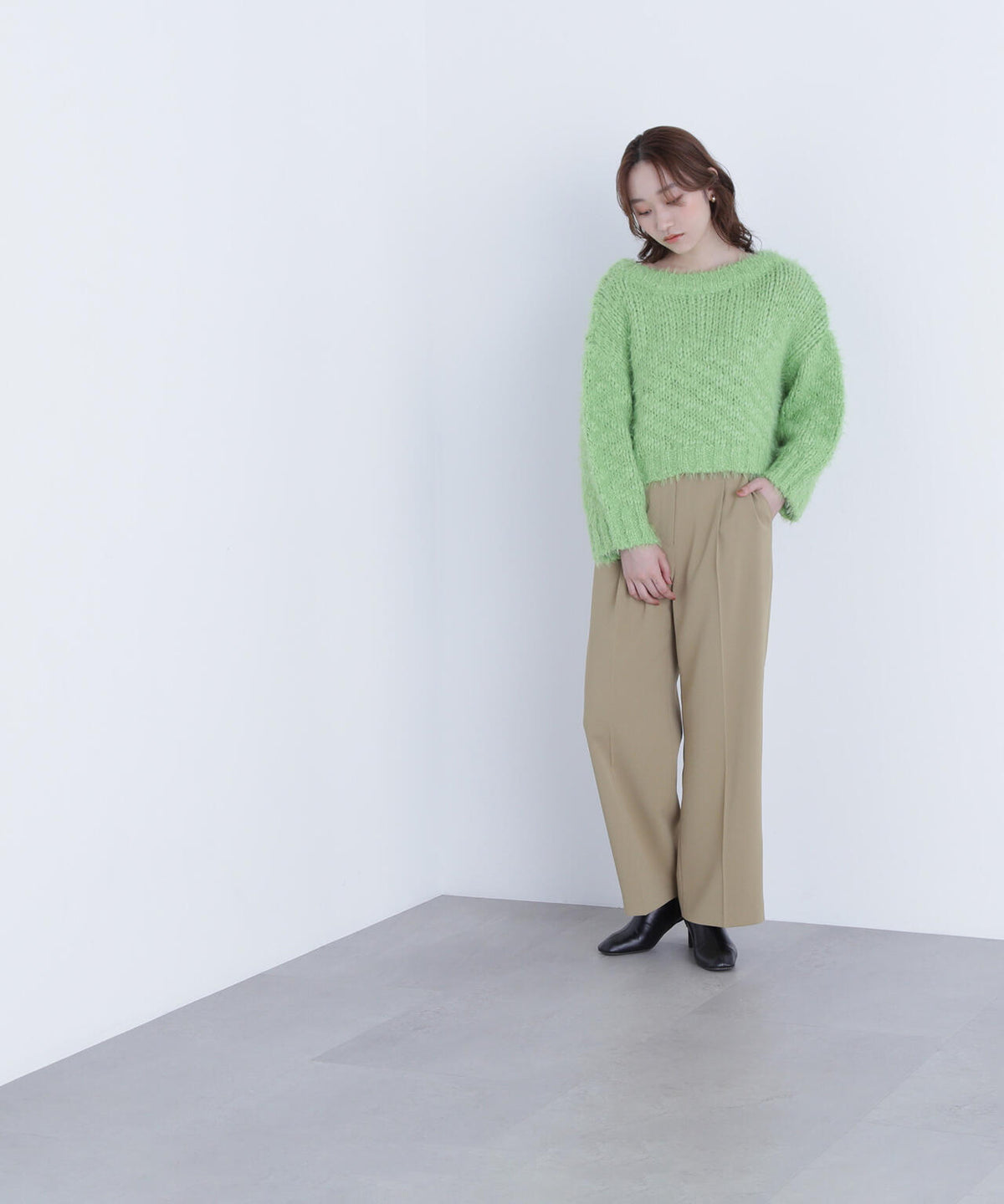 メタルディティールタックワイドパンツ