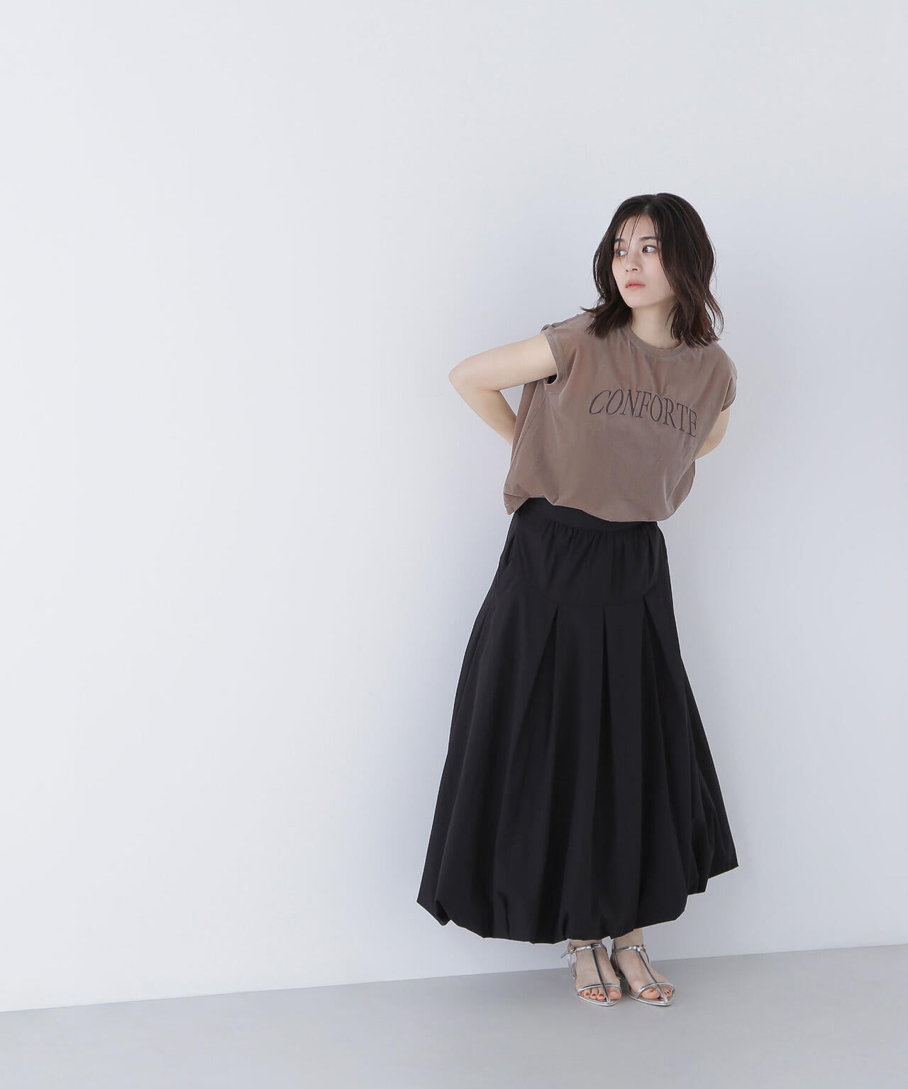 ベロアロゴ刺繍トップス*