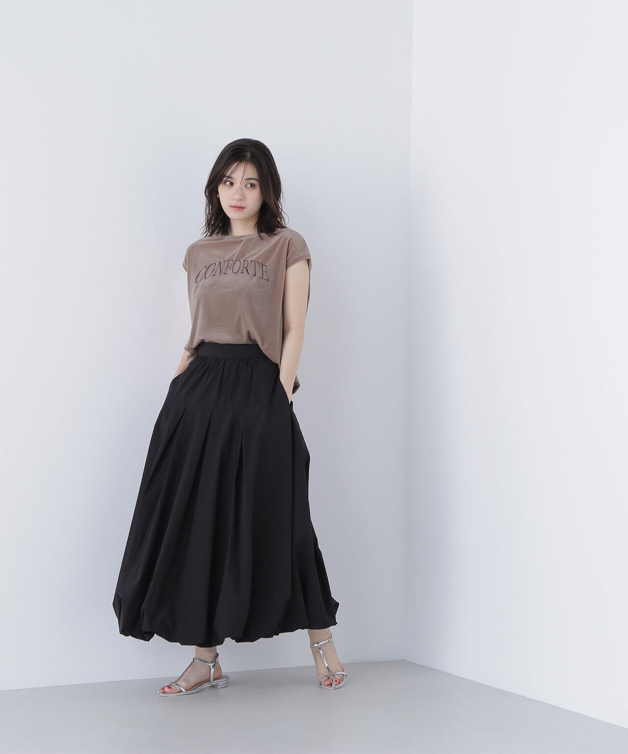 ベロアロゴ刺繍トップス*
