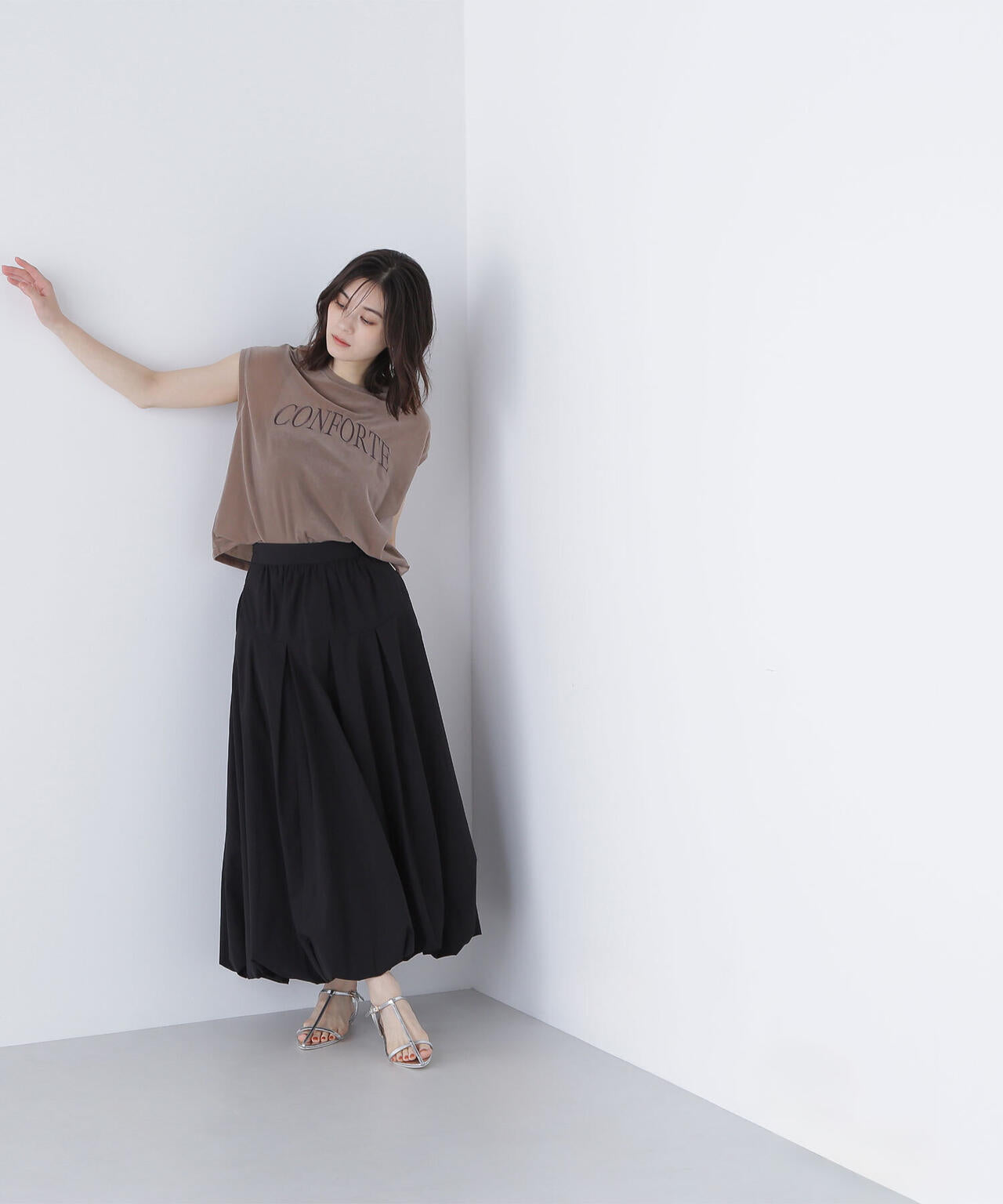 ベロアロゴ刺繍トップス*