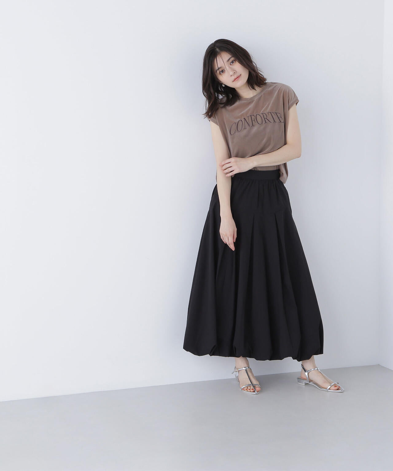 ベロアロゴ刺繍トップス*