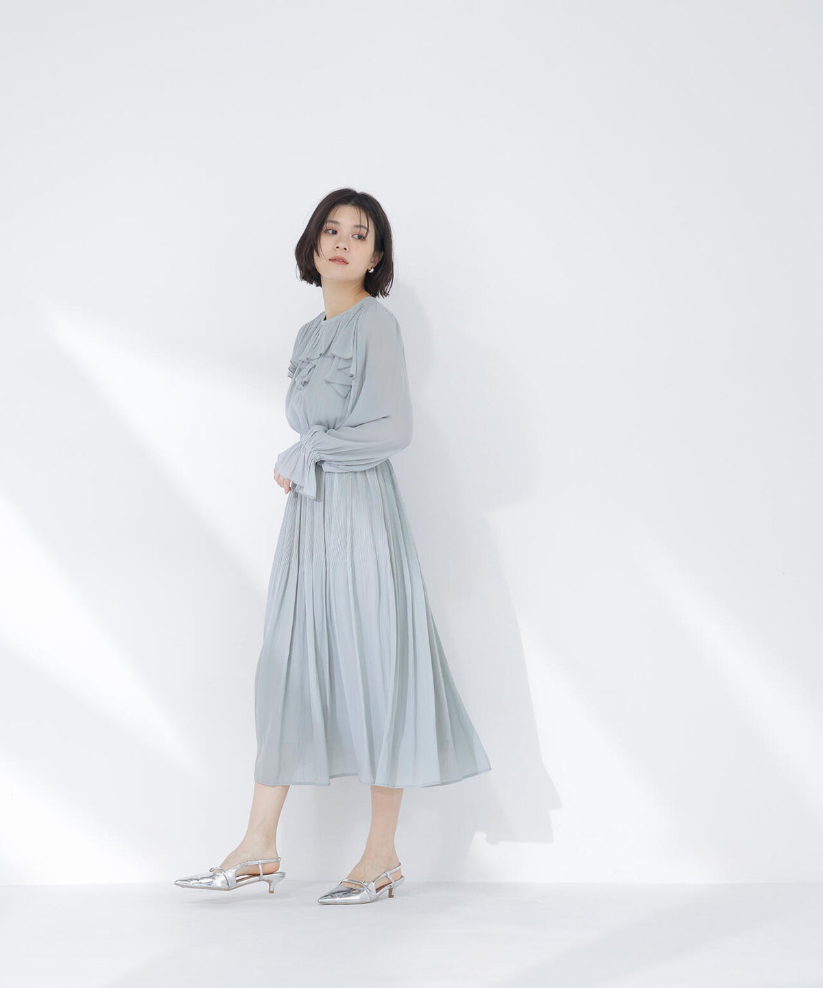 ラッフルデザインワンピース