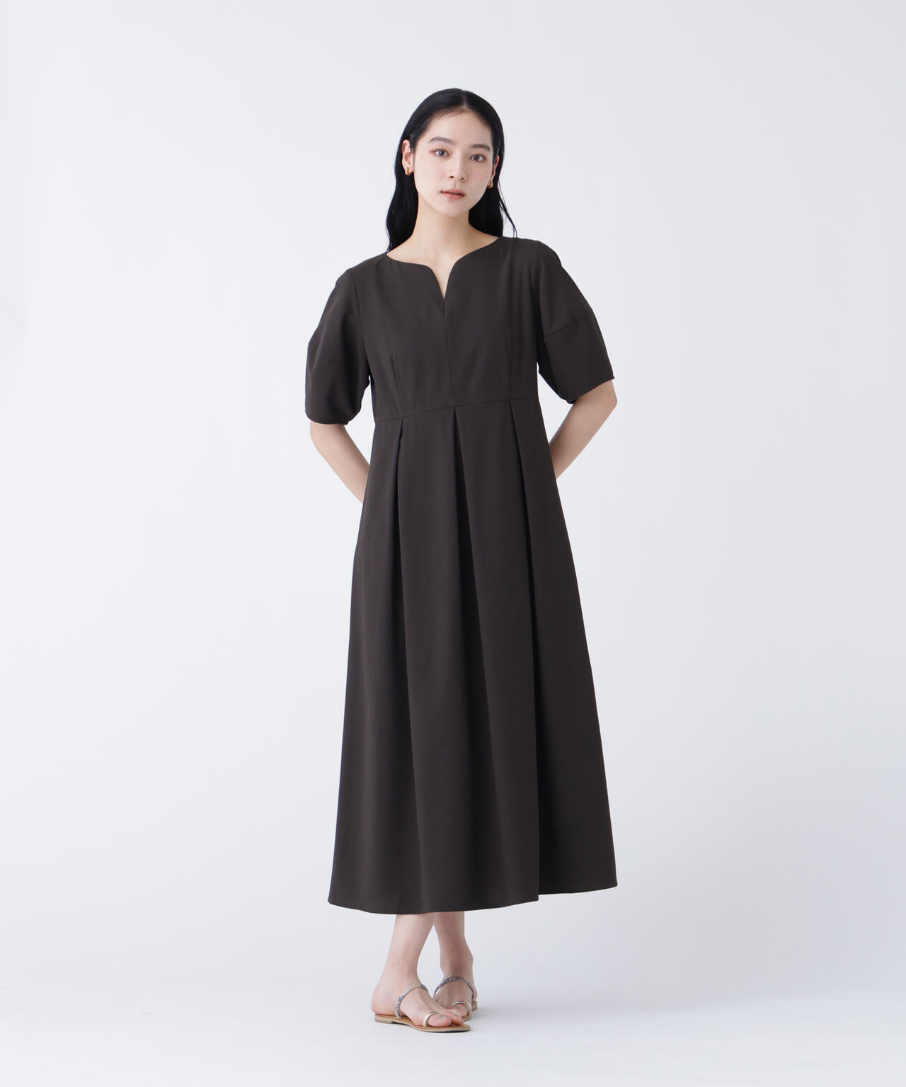 168cm B81cm W60cm H89cm 着用サイズ：M