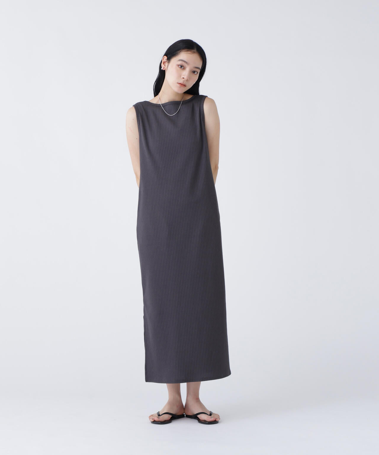 168cm B81cm W60cm H89cm 着用サイズ：M