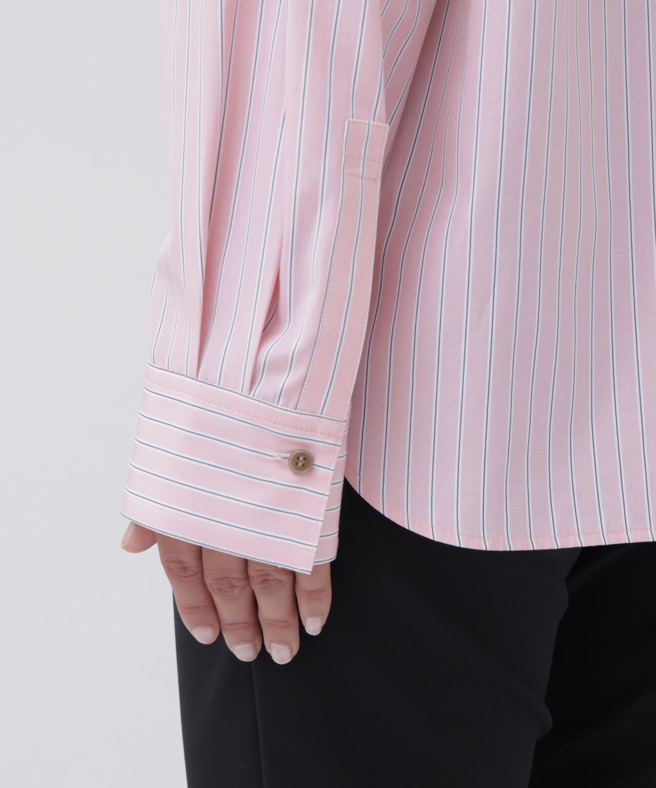 168cm 着用サイズ：FR