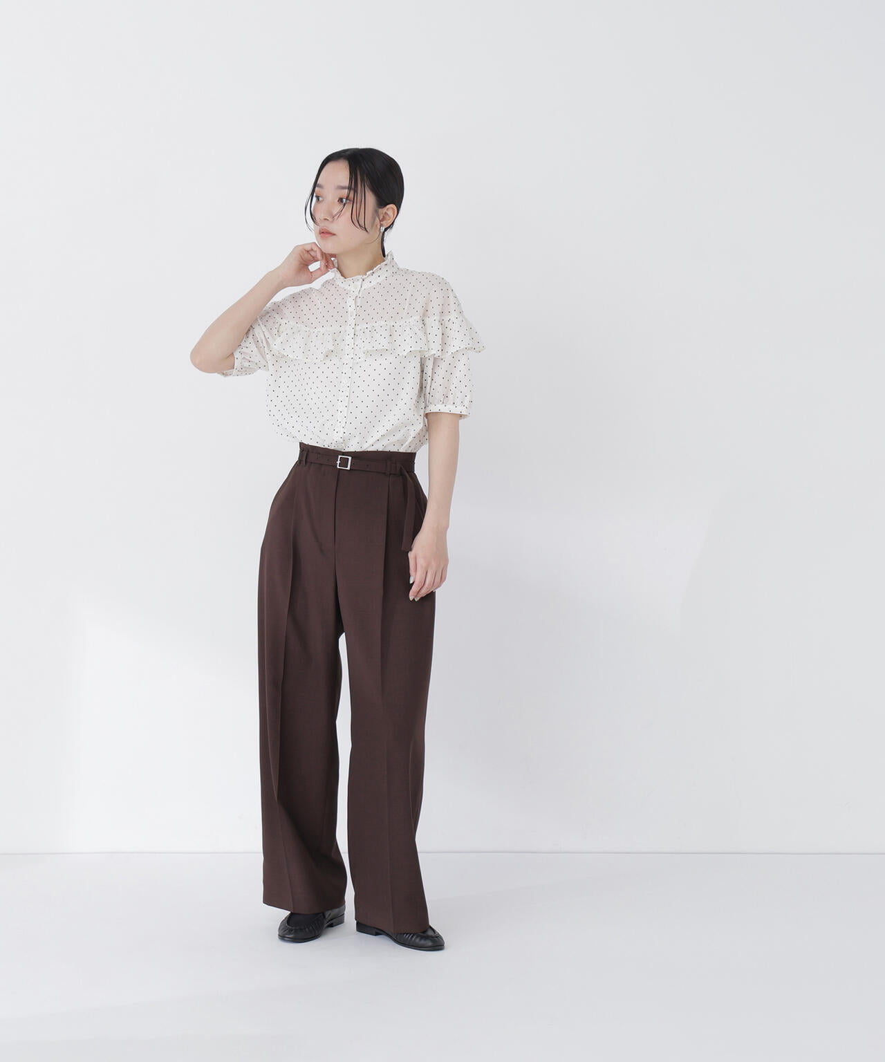 ベルテッドタックワイドパンツ
