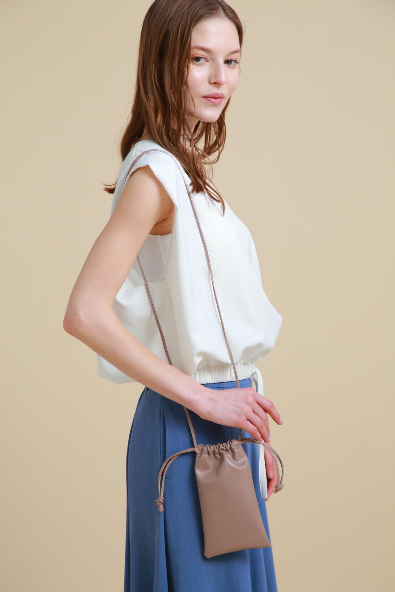 [THE HOLIDAY CLOSET]キーネックブラウス
