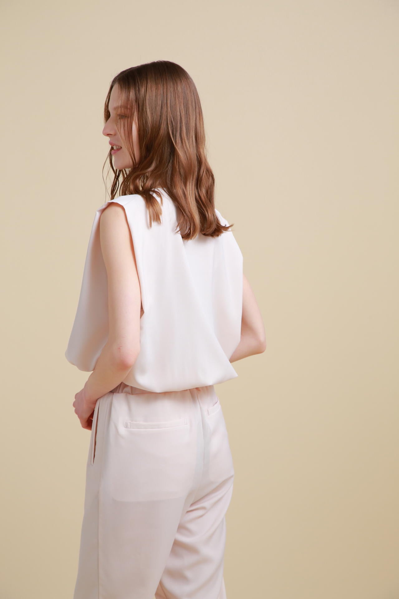 [THE HOLIDAY CLOSET]キーネックブラウス