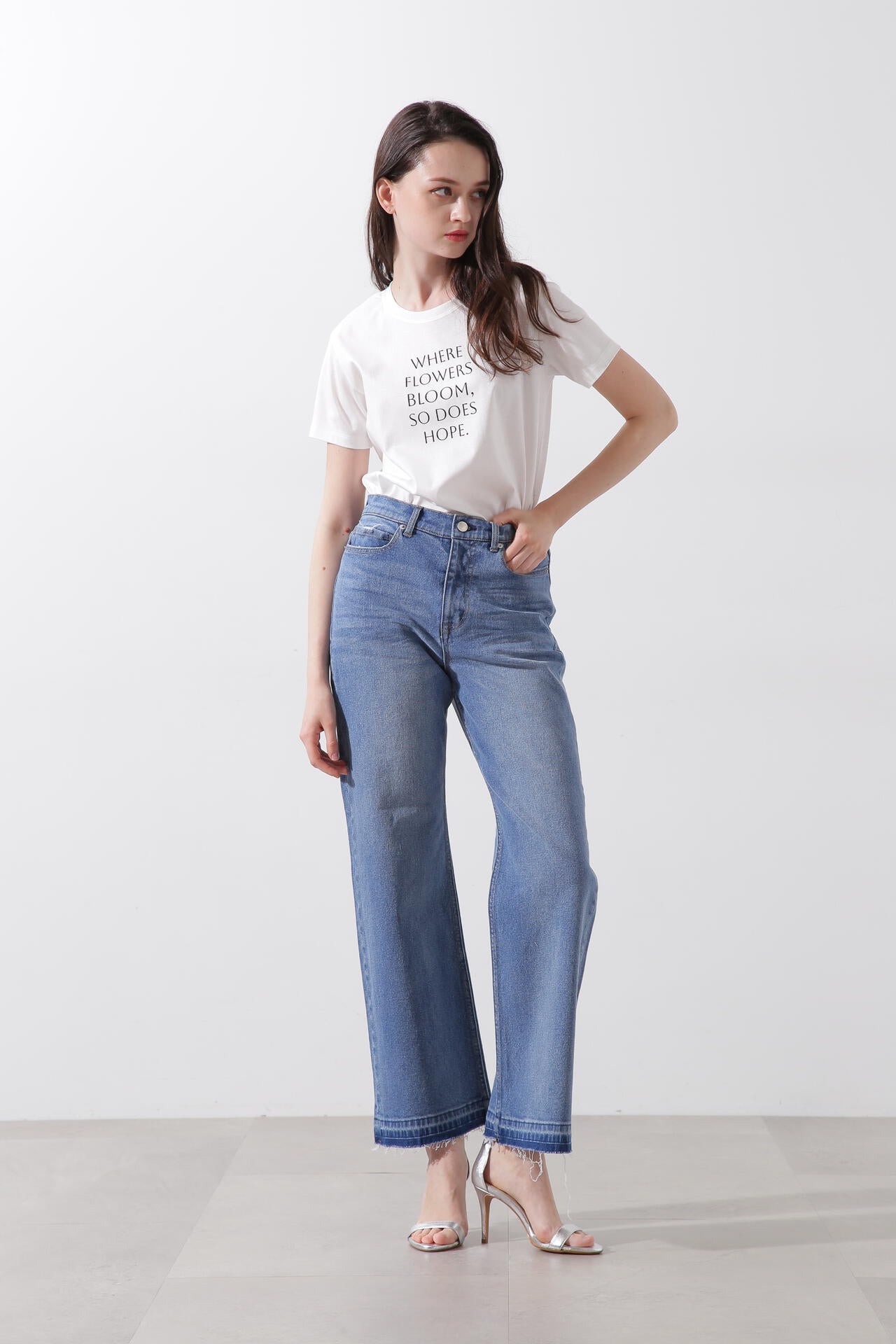 Ｗｈｅｒｅ　ｆｌｏｗｅｒｓ　ｂｌｏｏｍ　Ｔシャツ