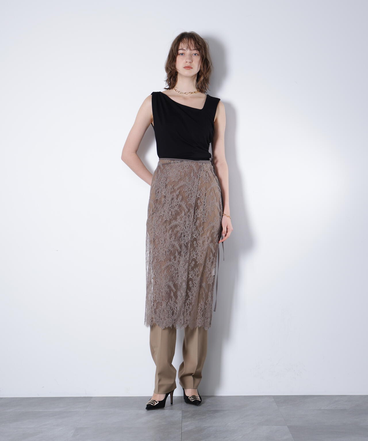 H 177cm B 76cm W 61cm H 89cm 着用サイズ：38
