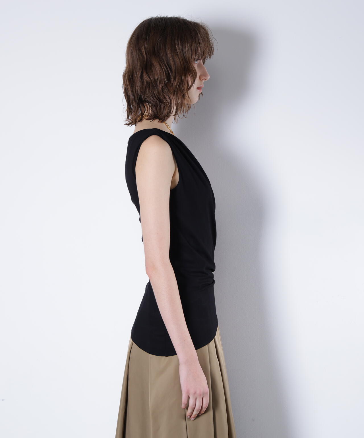 H 177cm B 76cm W 61cm H 89cm 着用サイズ：38