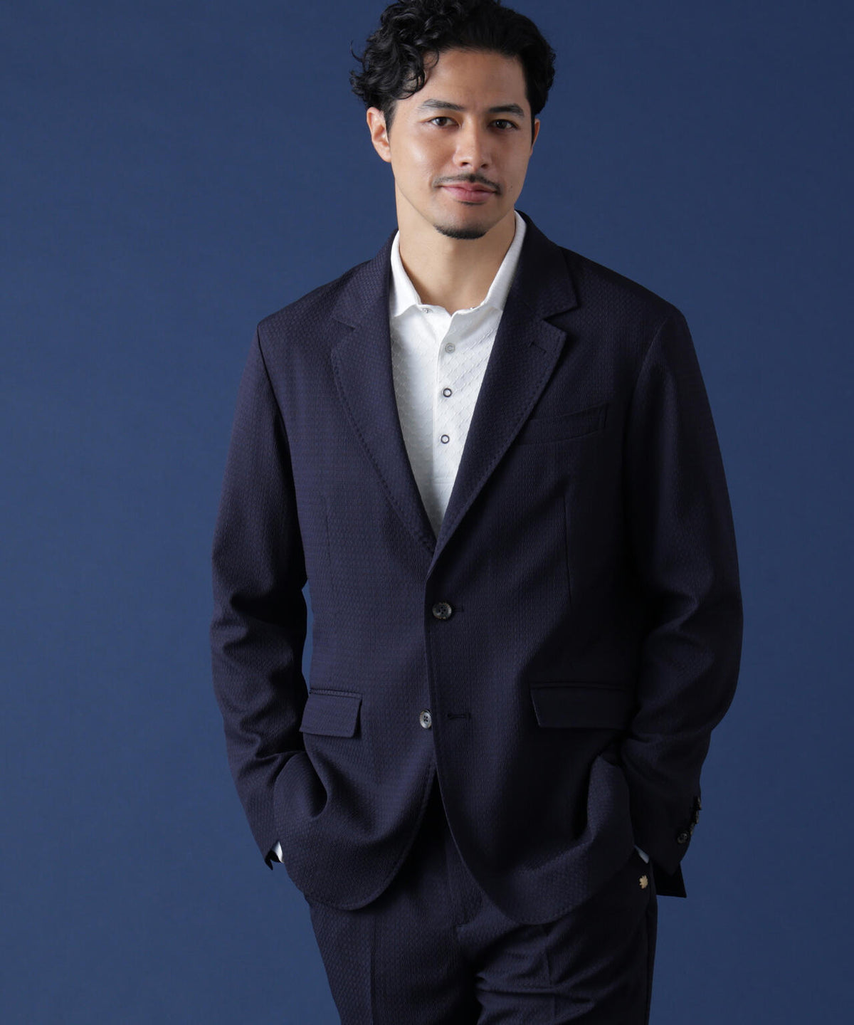 185cm C: 97 W:79 H:95 着用サイズ：L