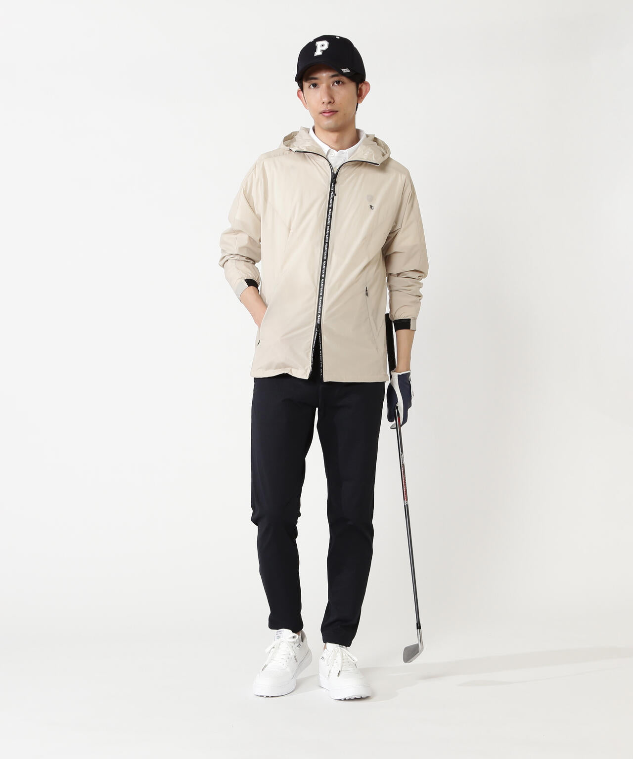 H:182cm/C:93/W:77/H:91 着用サイズ：5