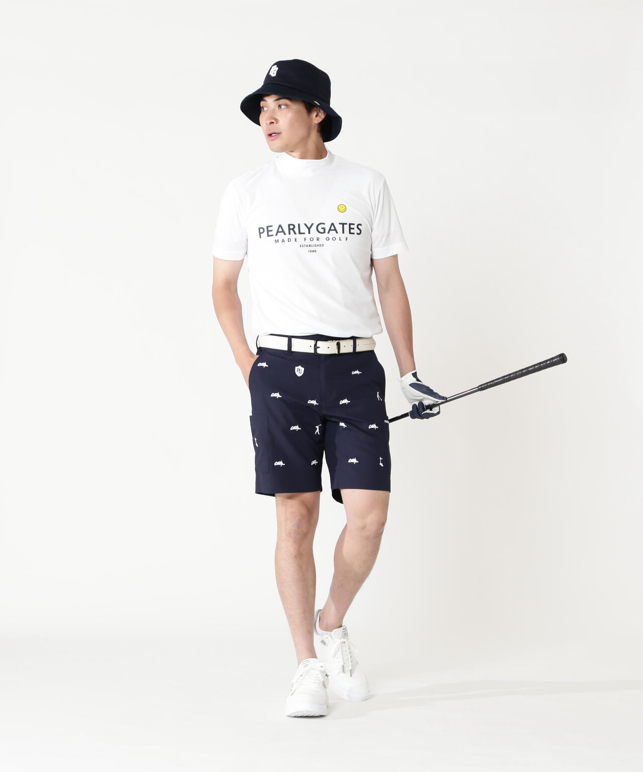 エンブ総柄穴開きPeブロードショートパンツ