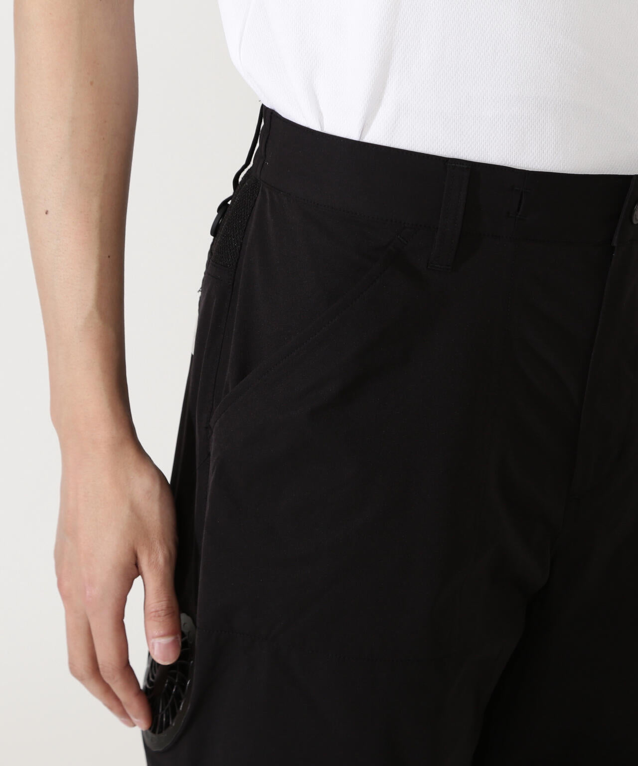 【公式オンライン限定】ファン付きメカニカルストレッチタフタショートパンツ