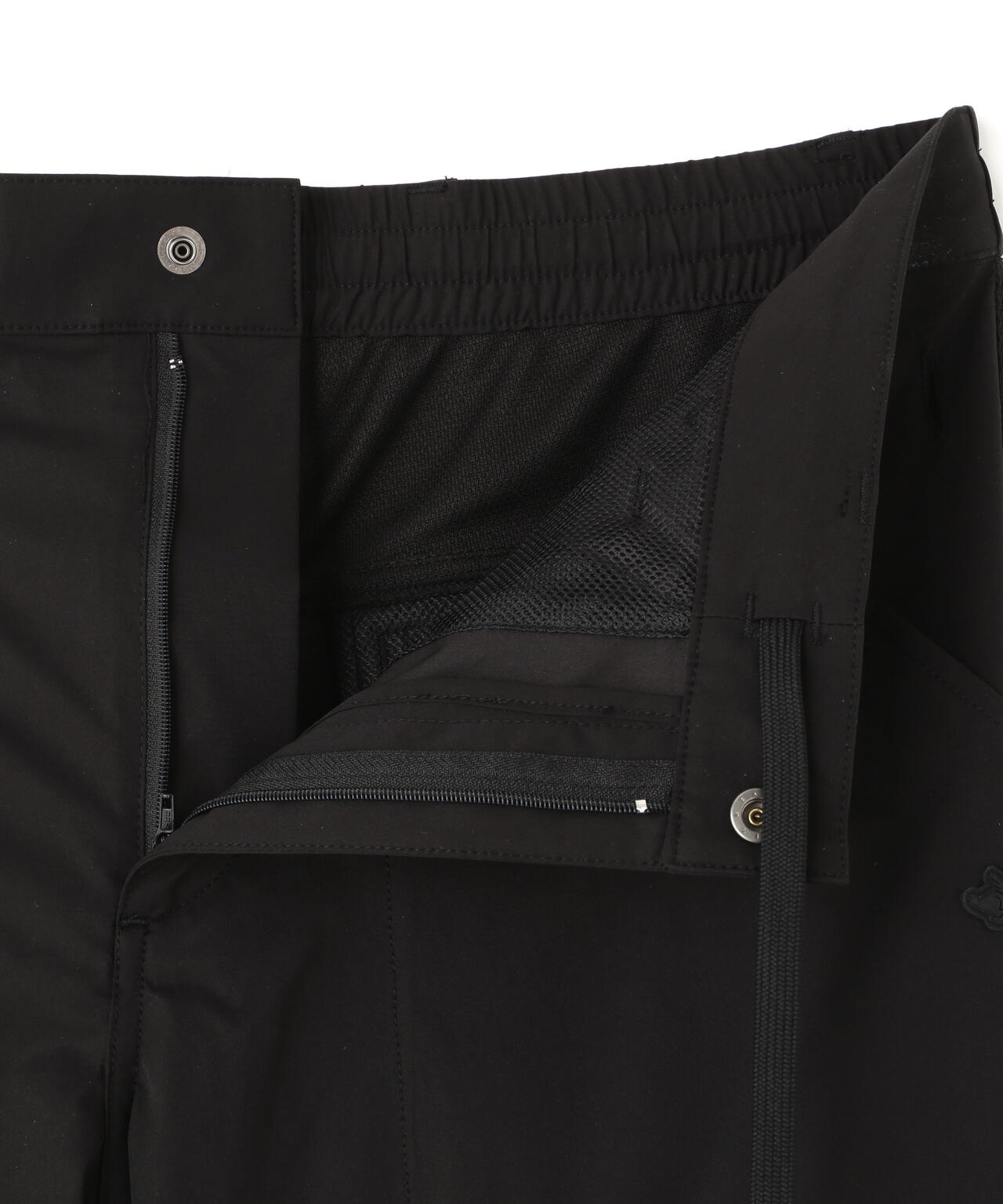【公式オンライン限定】ファン付きメカニカルストレッチタフタショートパンツ