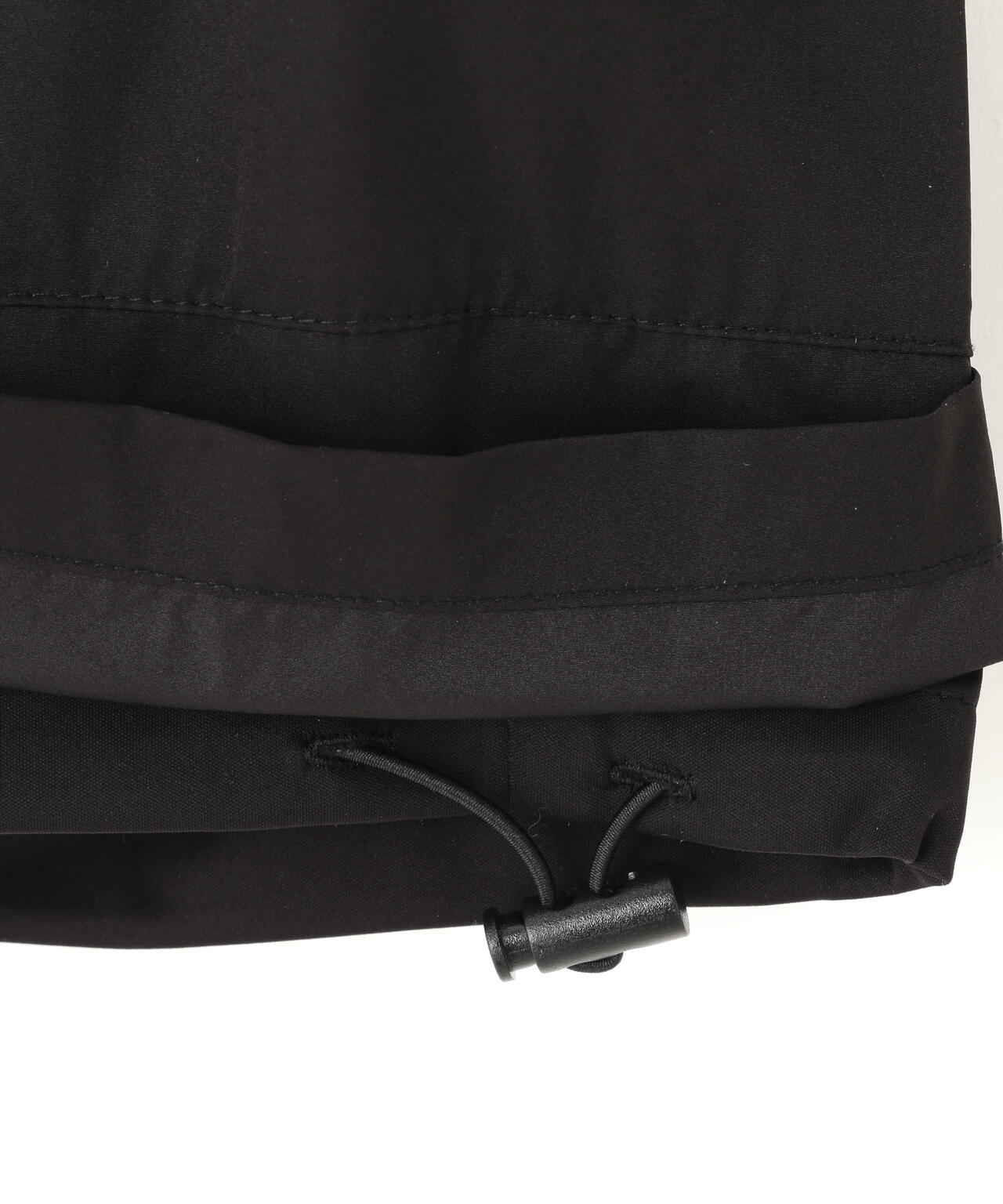 【公式オンライン限定】ファン付きメカニカルストレッチタフタショートパンツ