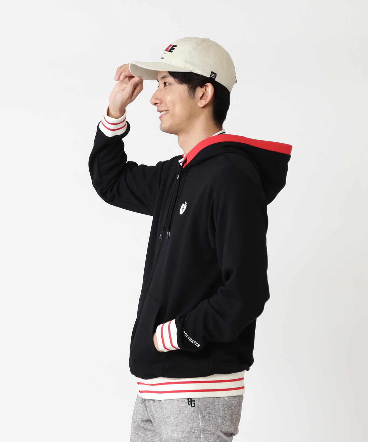 H:182cm/C:93/W:77/H:91 着用サイズ：5