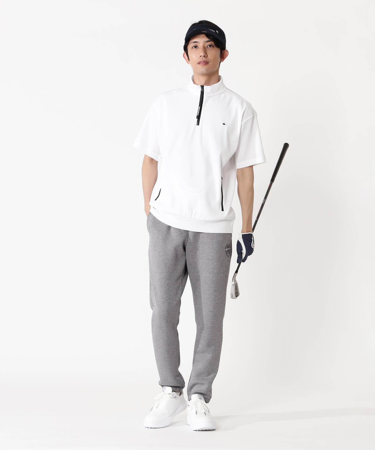 H:182cm/C:93/W:77/H:91 着用サイズ：5