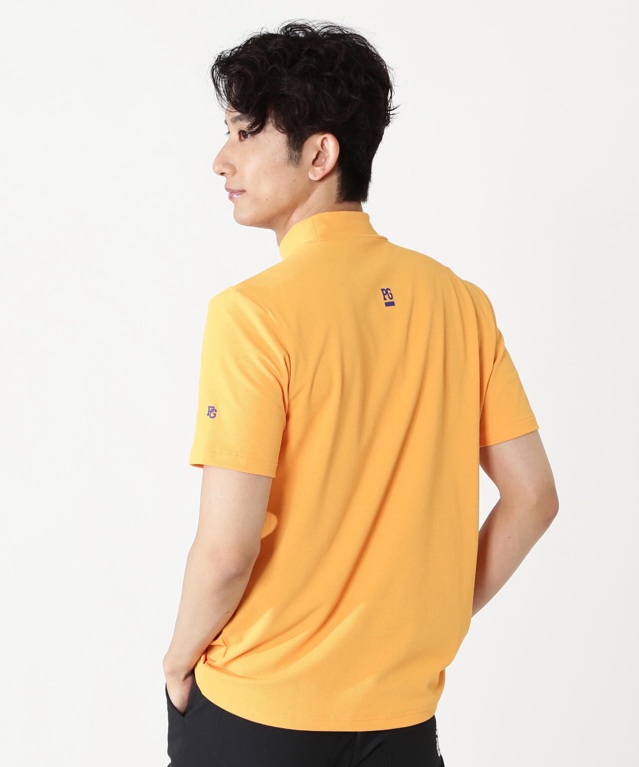 H:182cm/C:93/W:77/H:91 着用サイズ：5