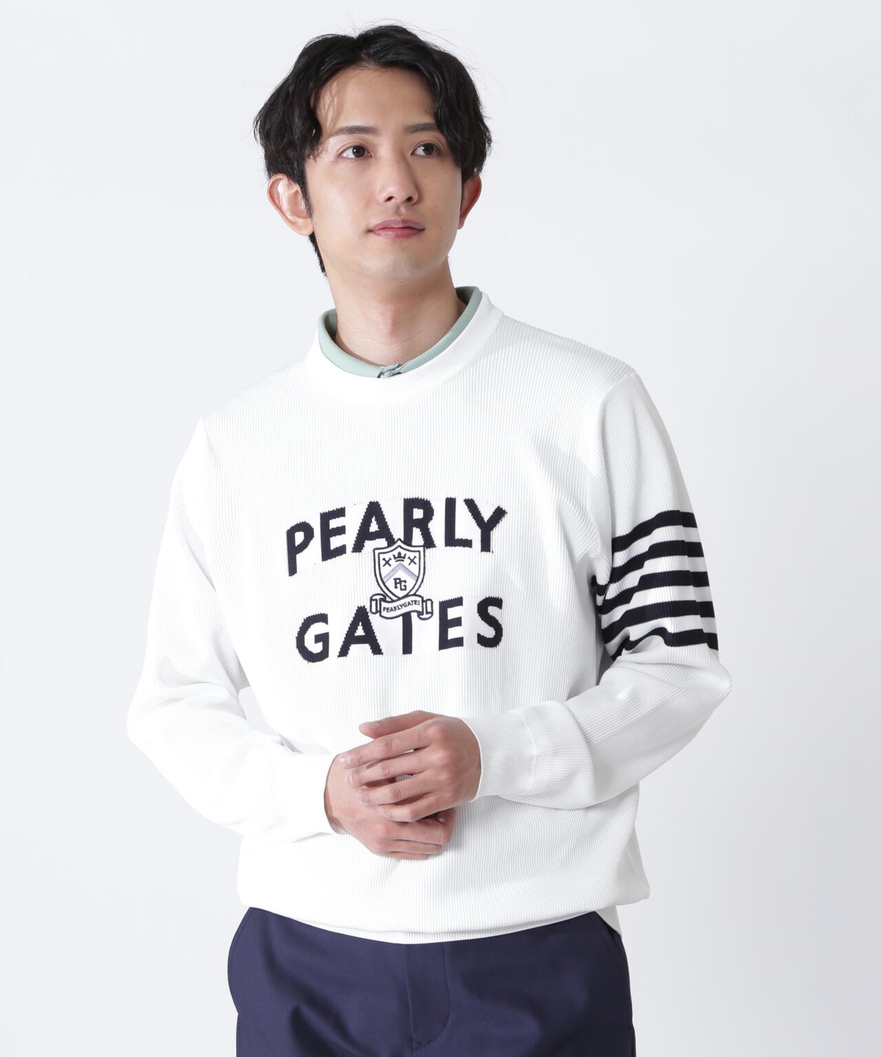 エンブレムクルーネックニットプルオーバー