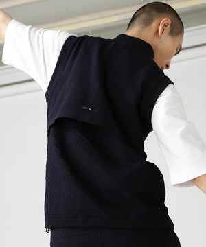 185cm C:85 W:70 H:97 着用サイズ：5