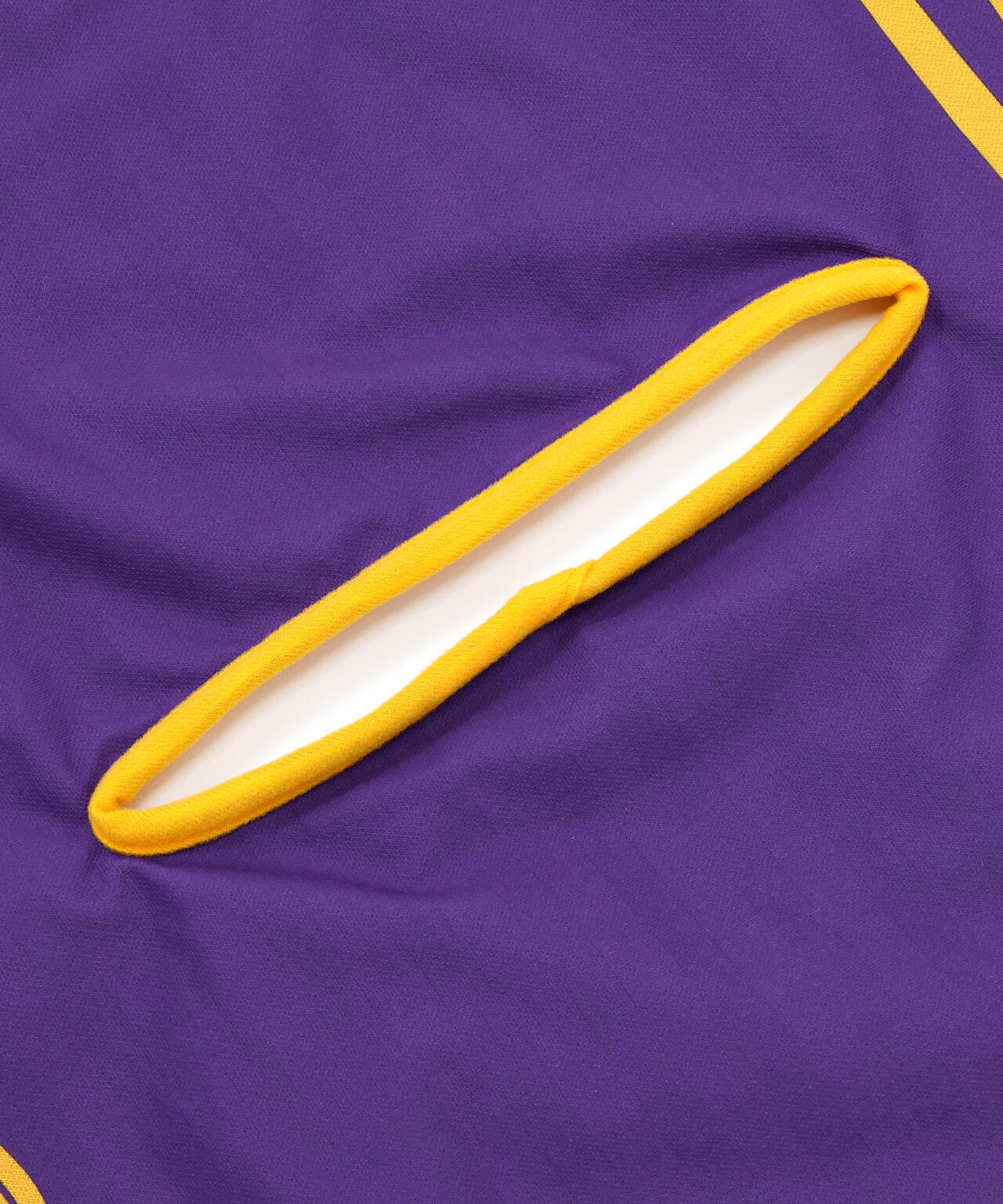 カレッジロゴゴルフタオル (UNISEX)