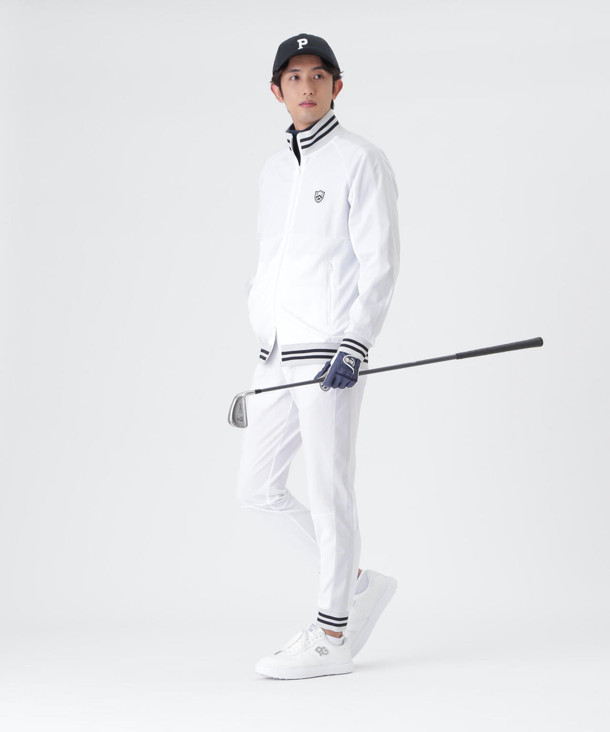 H:182cm/C:93/W:77/H:91 着用サイズ：5
