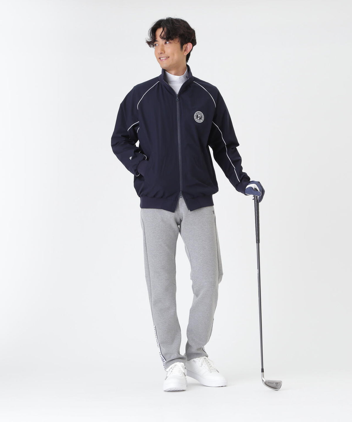 H:182cm/C:93/W:77/H:91 着用サイズ：5