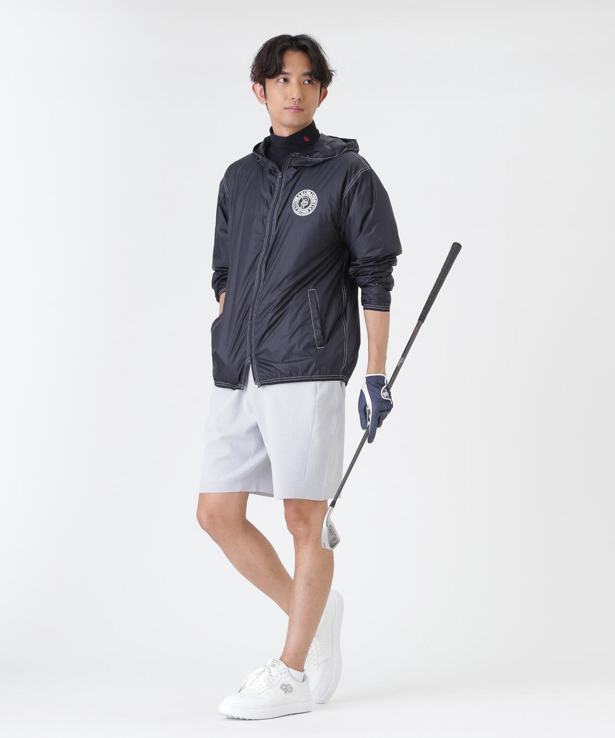 H:182cm/C:93/W:77/H:91 着用サイズ：5