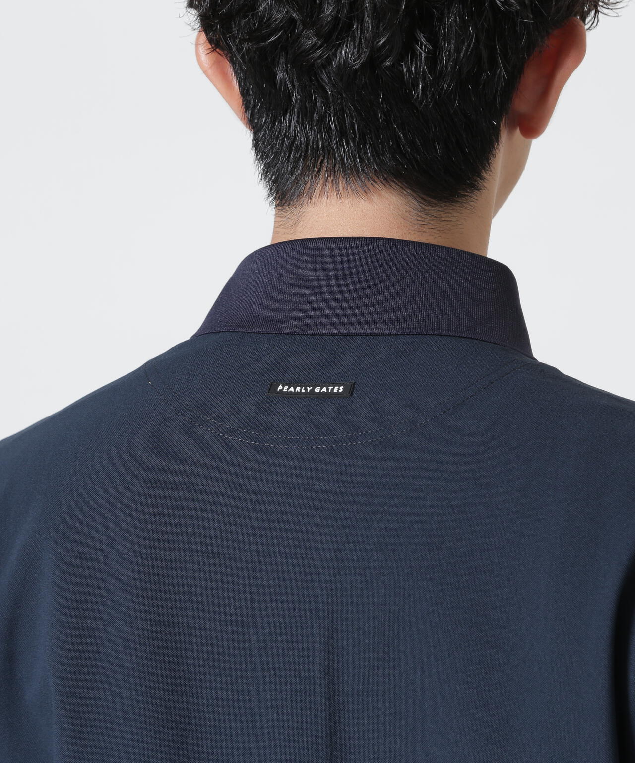 H:182cm/C:93/W:77/H:91 着用サイズ：5