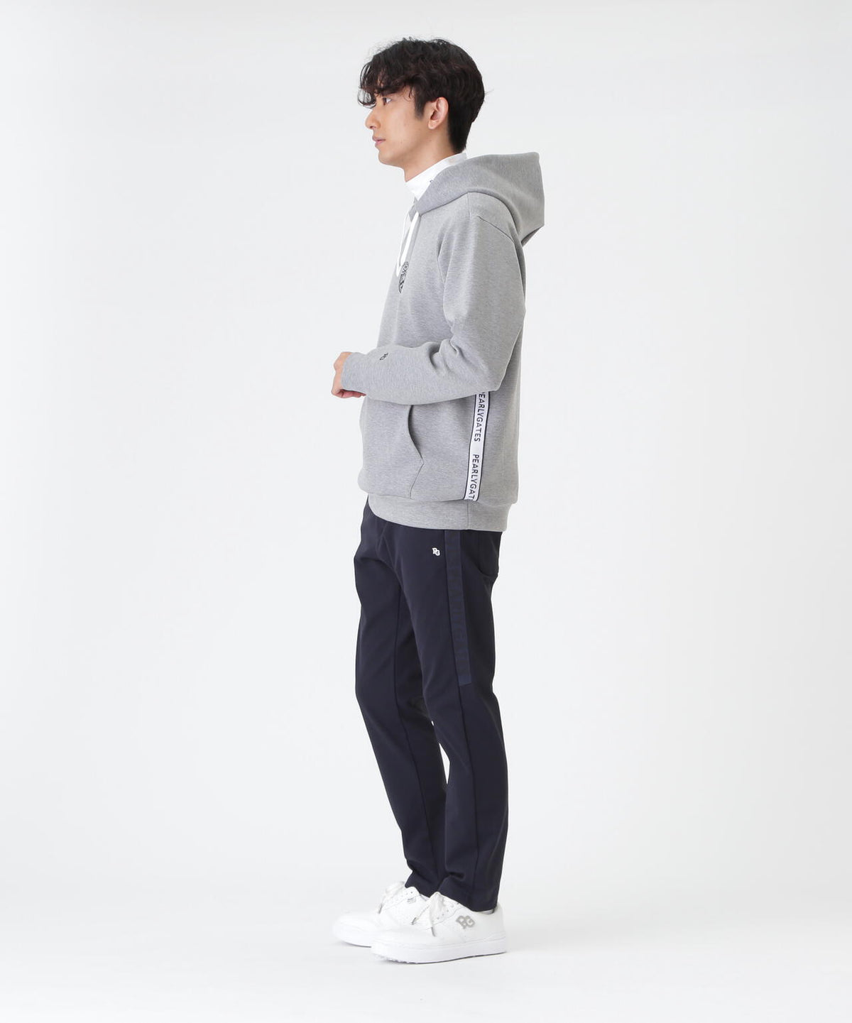 H:182cm/C:93/W:77/H:91 着用サイズ：5