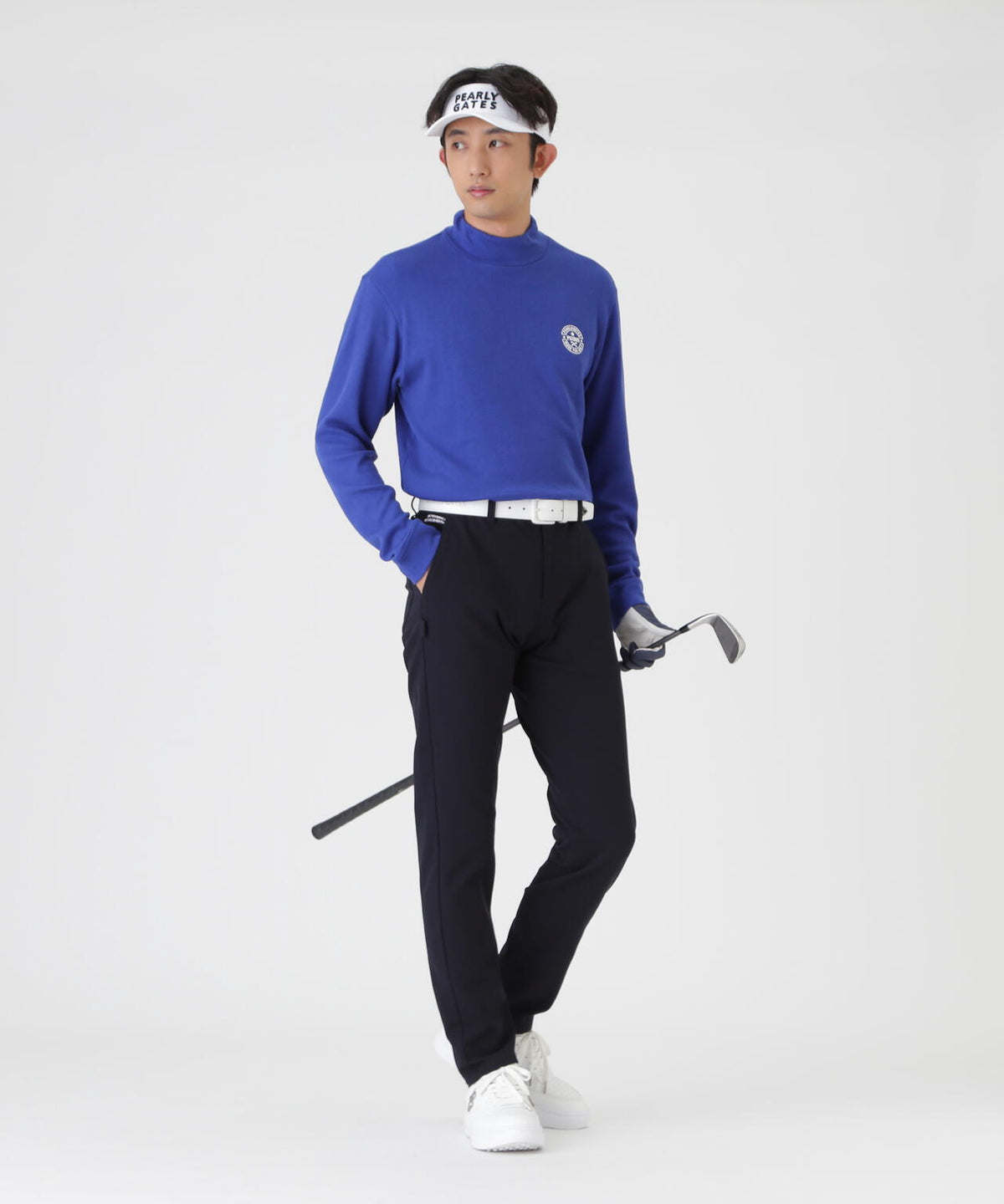 H:182cm/C:93/W:77/H:91 着用サイズ：5