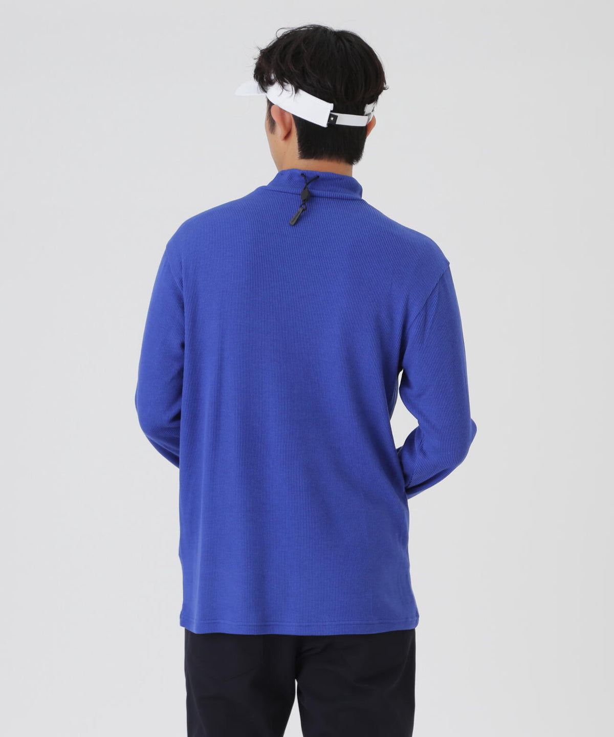 H:182cm/C:93/W:77/H:91 着用サイズ：5