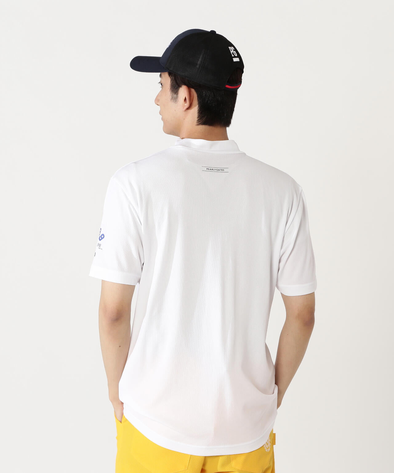 H:182cm/C:93/W:77/H:91 着用サイズ：5