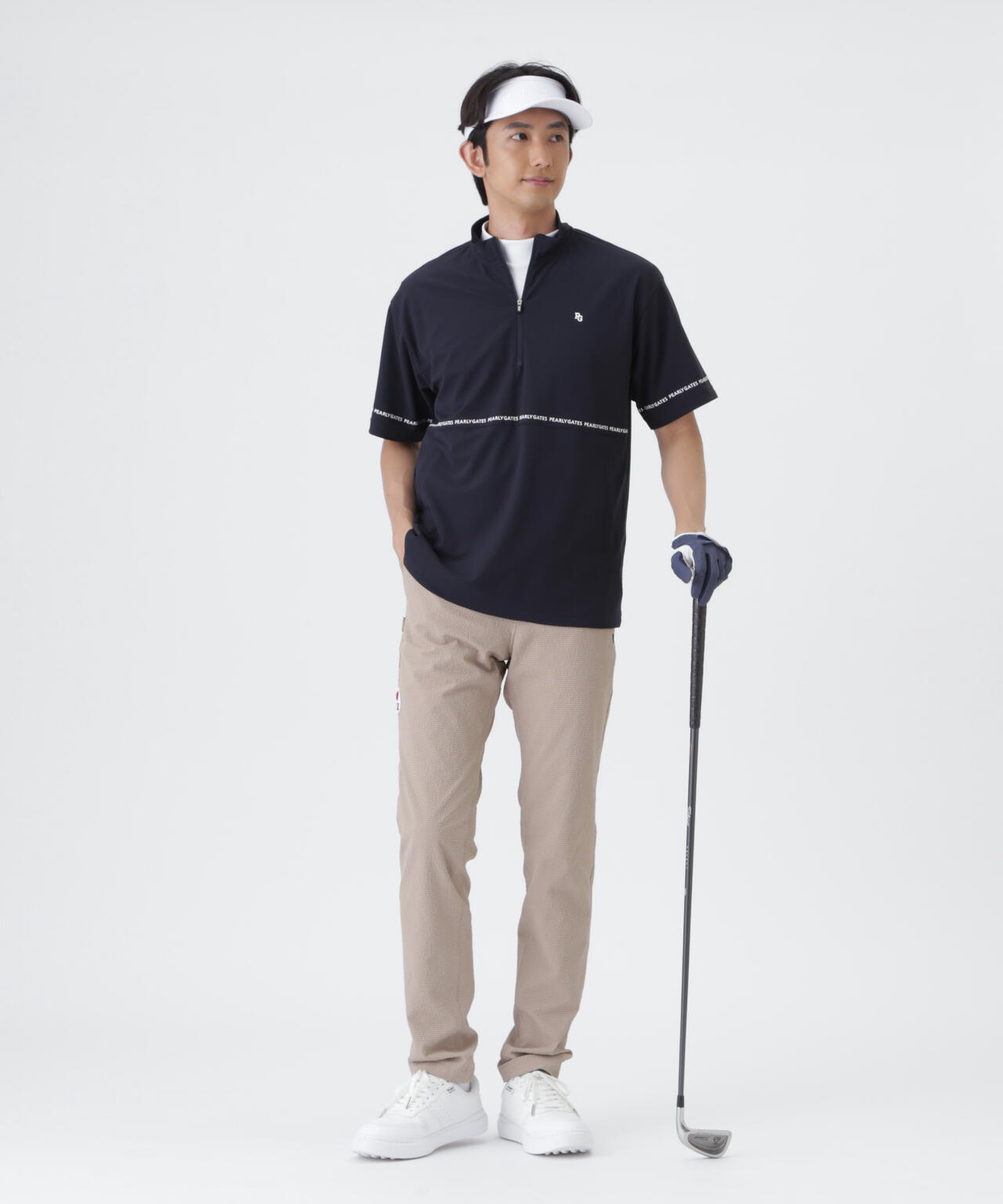 H:182cm/C:93/W:77/H:91 着用サイズ：5