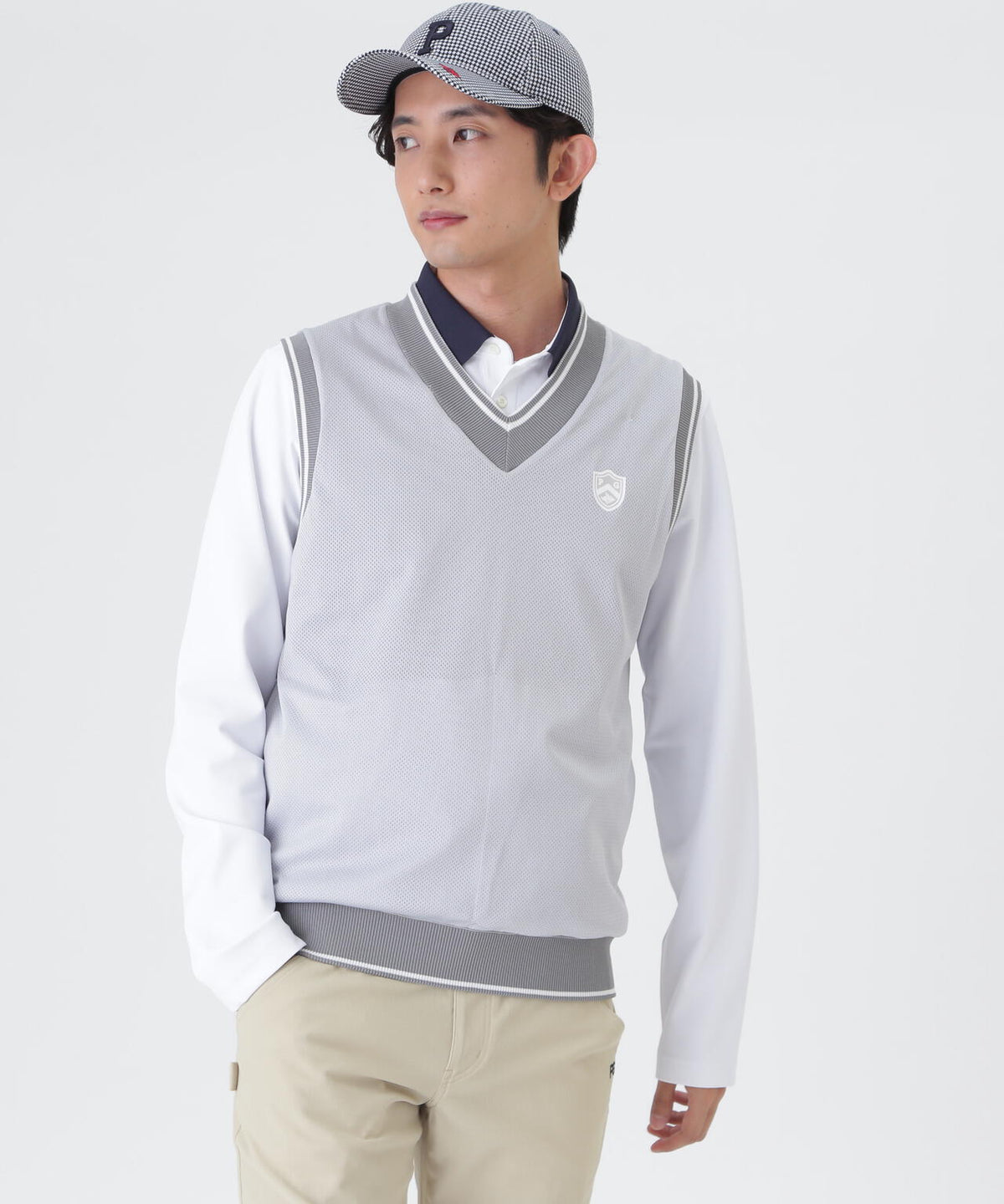 H:182cm/C:93/W:77/H:91 着用サイズ：5