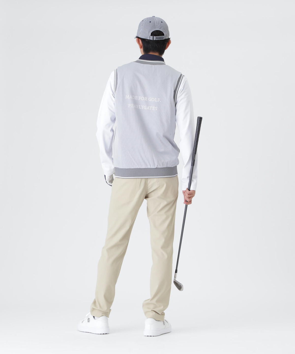H:182cm/C:93/W:77/H:91 着用サイズ：5