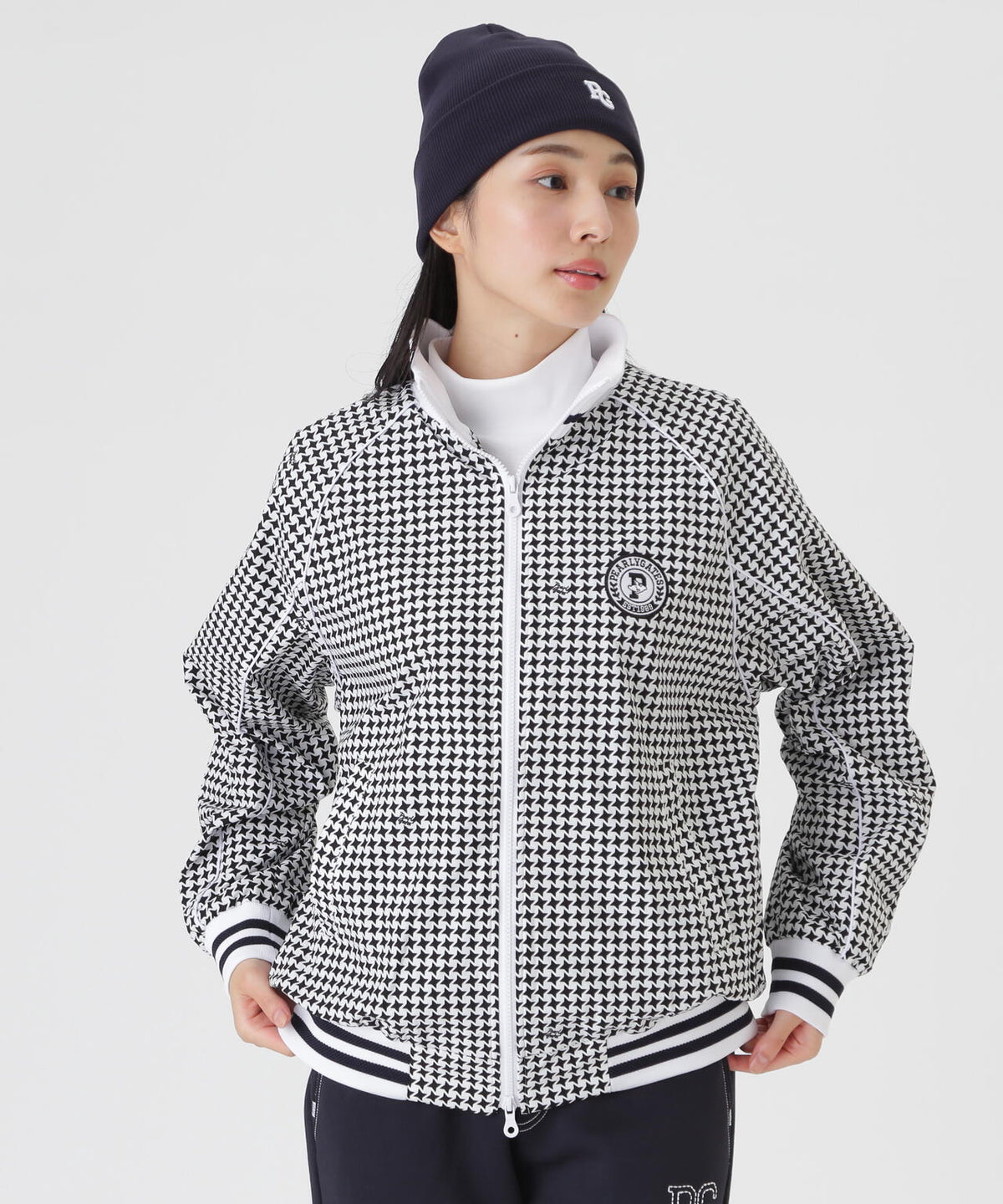 Peメカニカルストレッチ手裏剣ジャガードスタンドジップブルゾン ＜手裏剣千鳥＞ (WOMENS)