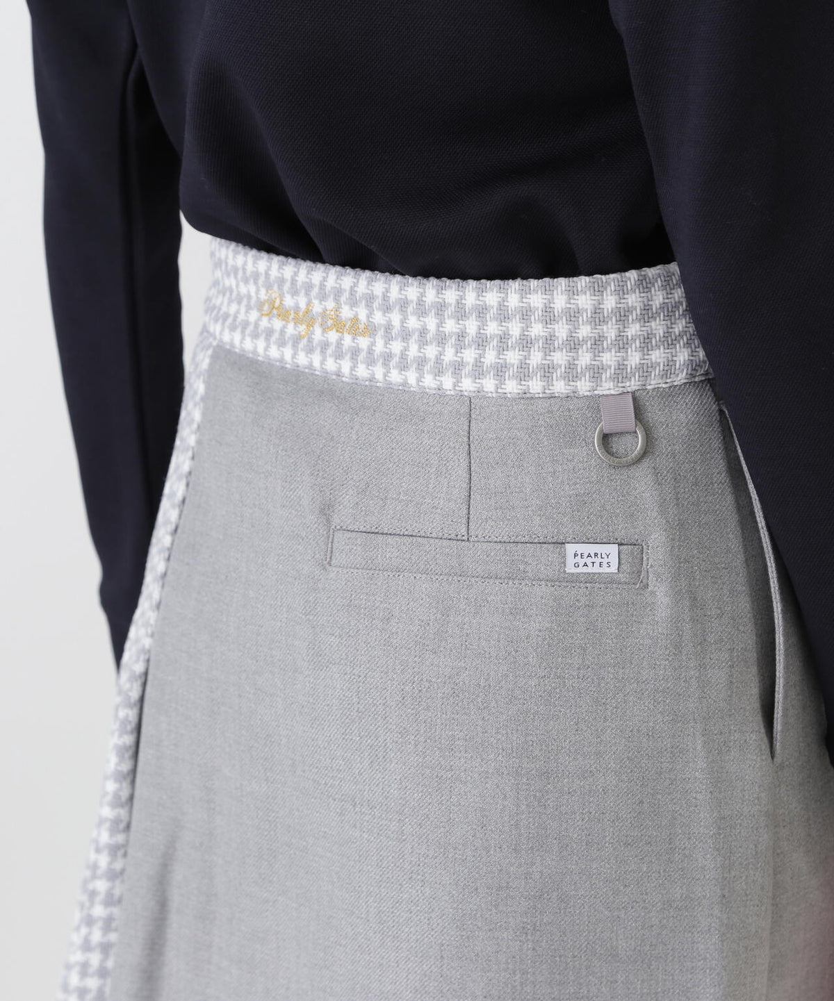T:171cm/B:77/W:59・H:87 着用サイズ：1